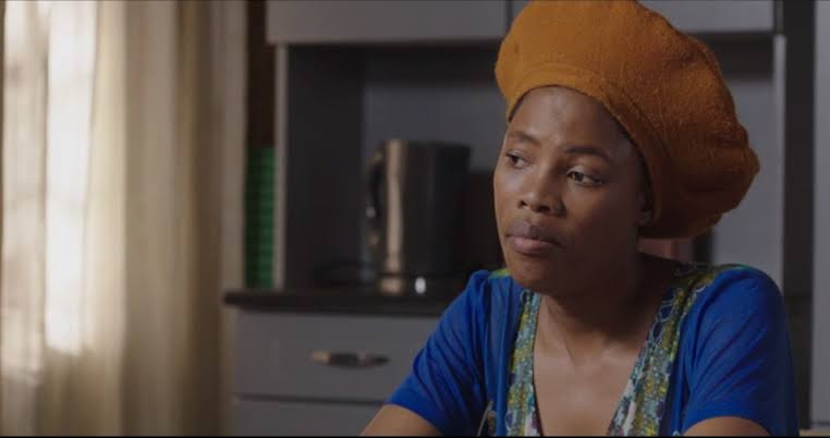 PhayoMDlamini's tweet photo. Did you know.
They tweet "ngibuyekile" while holding i savanna ebanda mpo? https://t.co/rF91vcGAkQ