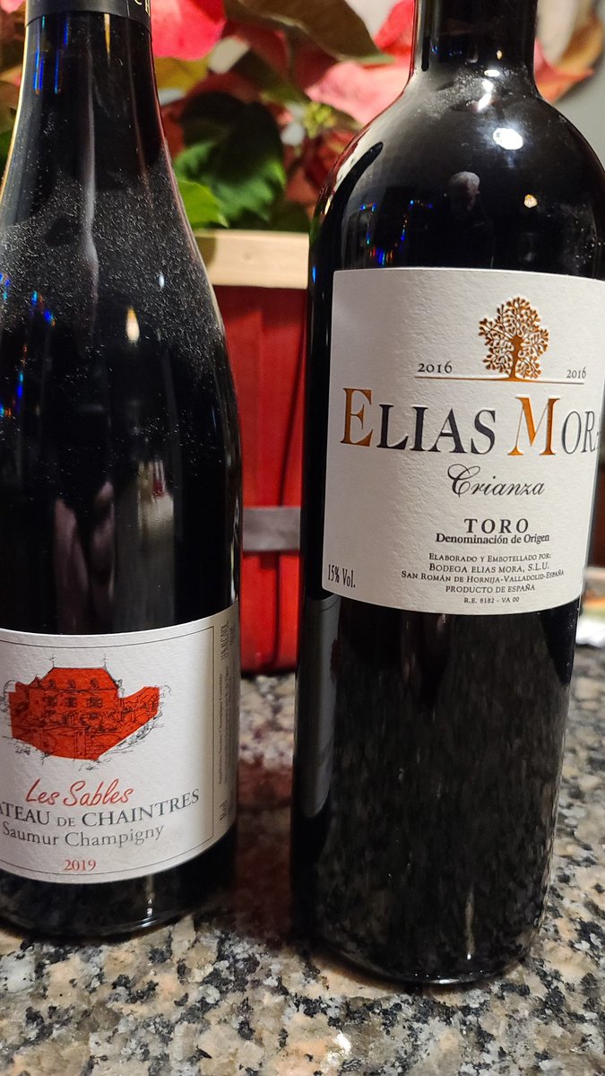 mdolan1's tweet photo. New delivery from #sommselect love the @iancauble reccomendations.  I am ordering way too many lately. Loved the Elias Mora.  Great #spanishwine ....#fatirishwineguy https://t.co/xOeL1GqHCP