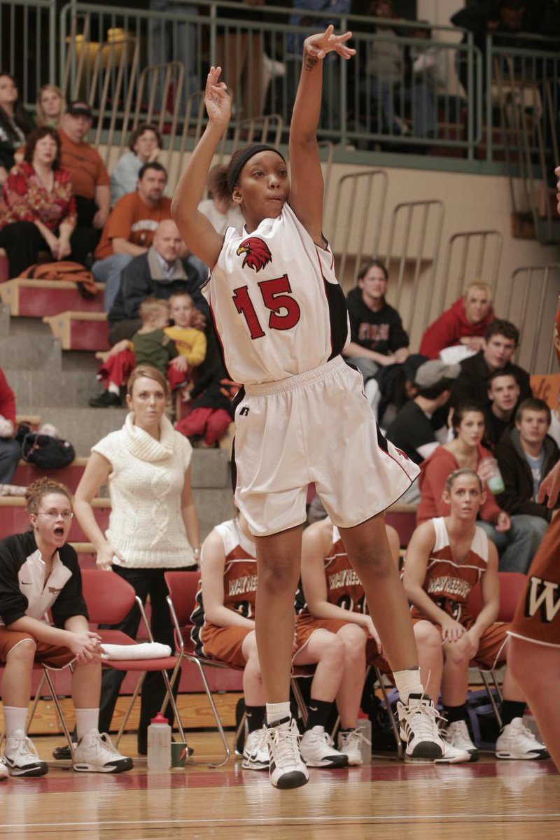 LaRocheRedhawks's tweet photo. OTD in 2011, @LaRocheWBB took down conference opponent Penn St. Altoona, 83-60. Casie Cygan made four 3-PT &amp; led the Redhawks with 28 points. Chantelle Jennings added 21 points and Jessica Pitts recorded a double-double with 17 rebounds and 10 points. #RedhawksRewind ⏪ 🏀 https://t.co/6Hr3ybtssy