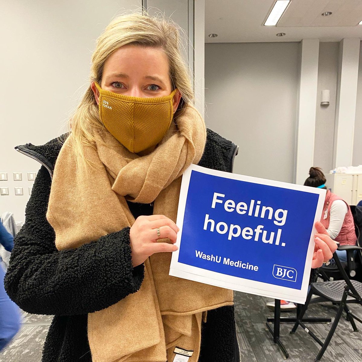 This BREASTFEEDING OB-GYN DOCTOR MOM is VACCINATED! Happy, smiling tears today as I received dose #1. I planned to get vaccinated while pregnant but an age-based roll out &amp; surprise 35wk birth, my first opportunity was 2wk postpartum. Thx <a href="/MySMFM/">SMFM</a> <a href="/acog/">ACOG</a> from me &amp; my patients