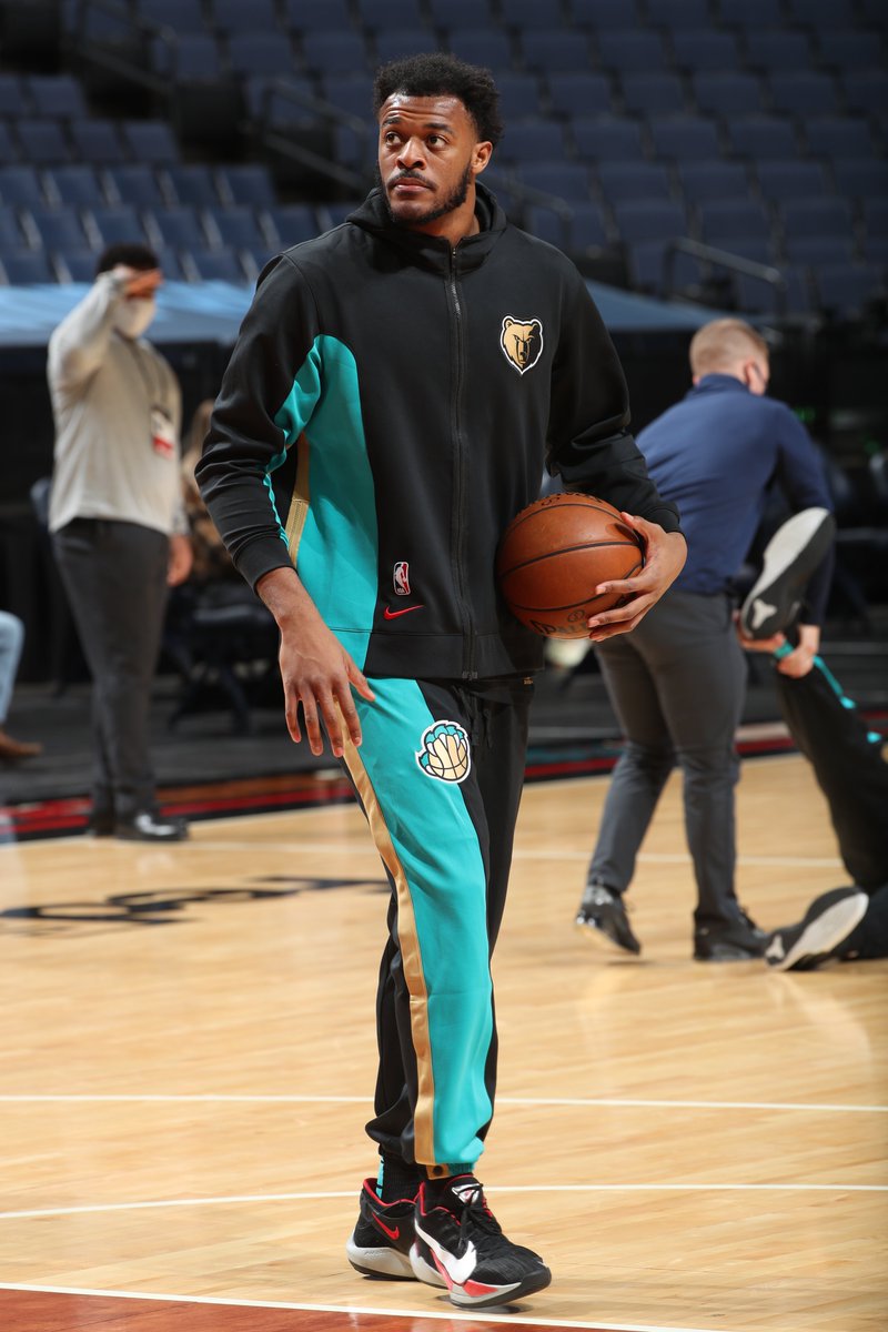 memgrizz's tweet photo. Hardest warmups in the league 🕶️

Don't debate us. https://t.co/jxirH0KMVc