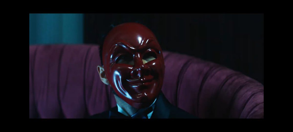 Durante todo o clipe, The Weeknd canta para uma plateia máscarada. Essa plateia pode simbolizar a bancada do Grammy, ou artistas e telespectadores que são alienados pela mídia.