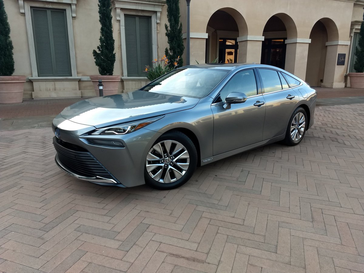 abc7davekunz's tweet photo. Toyota's much improved second-generation Mirai fuel cell vehicle for 2021, with a lower price too! The story ahead on @ABC7 #hydrogenfuelcell #Toyota https://t.co/L98EvutZe9