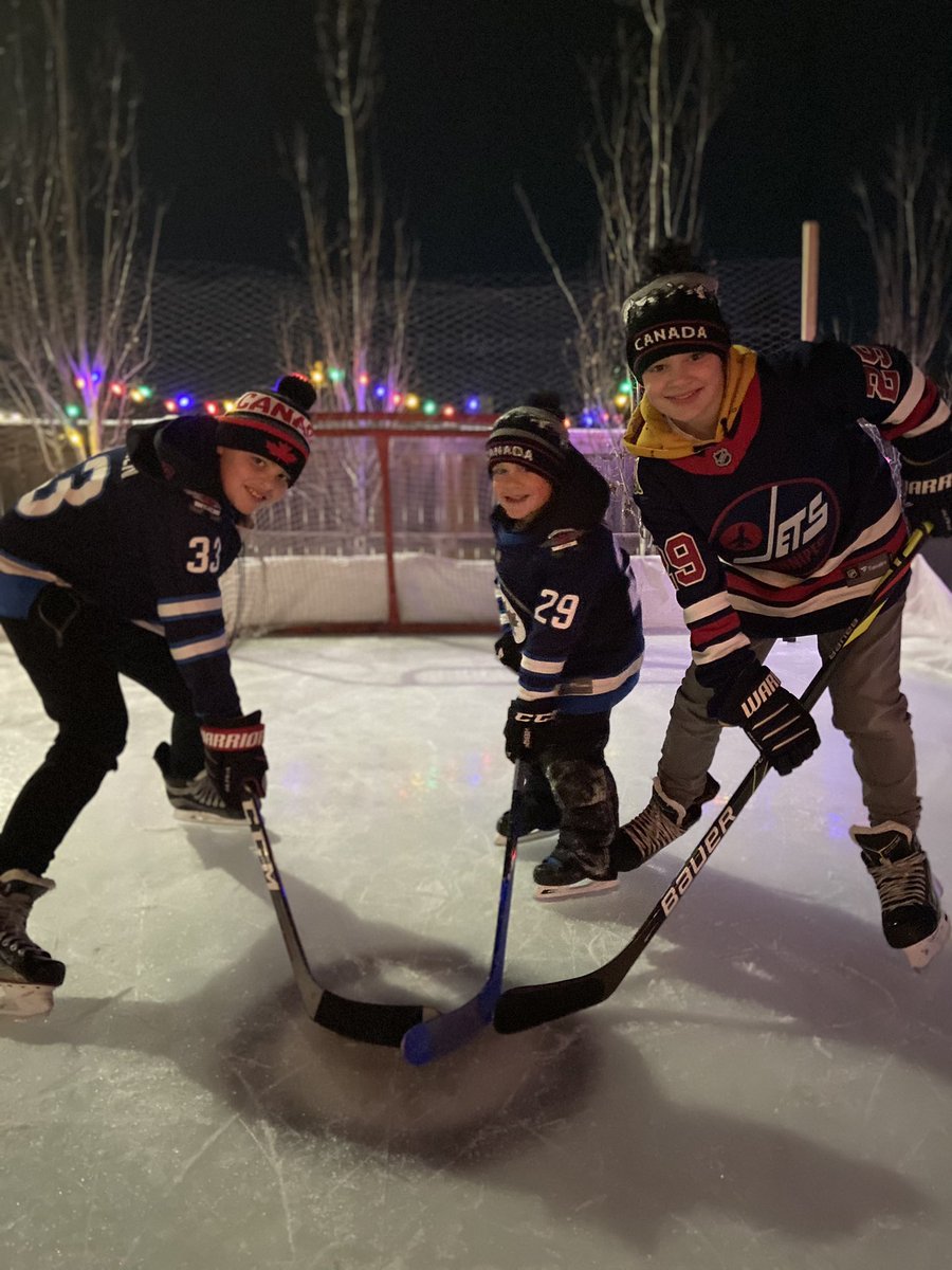 JetsGirl76's tweet photo. Cheering on #TeamCanada and @ColePerfetti91 from our #ODR in Winnipeg! #GoCanadaGo @HockeyCanada @TSNHockey #hockeyfamily #IIHFWorldJuniors @NHLJets https://t.co/AF6Atpjrcb