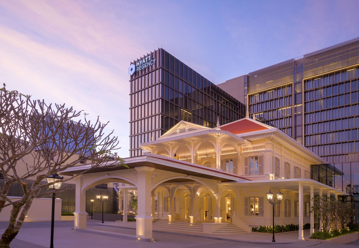 travelasiacarte's tweet photo. Congratulations Hyatt Regency Phnom Penh on their opening today.  With 247 guestrooms including 43 suites, the new contemporary-meets-colonial property offers an unbeatable location that’s within easy walking distance to the Royal Palace, National Museum and riverside. https://t.co/1TL0k35Nac
