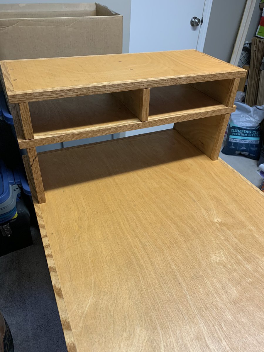 johsch8's tweet photo. Sanding the finish with 320 grit between coats and hitting the last one with 3000 grit. Nice ‘n smoov.
#woodworking #woodwork #yegwoodworking #plywood #desk #deskbuild #table #tablebuild #redoak #organizer #deskorganizer #shelving #stain #finishing #polyurethane #sandbetweencoats https://t.co/v4yUtsPDN2
