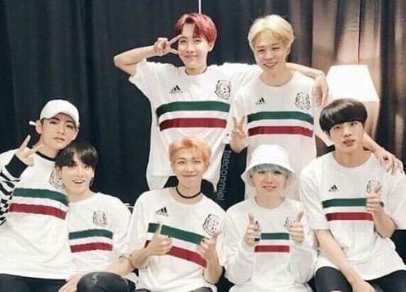 KooChim_7's tweet photo. Porfavor tio Carlos Slim @carlosslim trae a estos reyes a México y haz feliz a todo el MX-ARMY
Por su atenta atención gracias
@BTS_twt #SOSBTS #BTS https://t.co/29QamwQCU0
