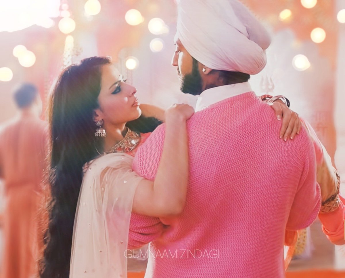 Aa phir jiyein shaamein wahi
Chal phir wahi hum baatein karein
Bechainiyon ke phir silsile hon
Phir dil mera yeh aahein bhare

#RiKara #ShreNal #ShrenuParikh
#KunalJaisingh #WeLoveShreNal