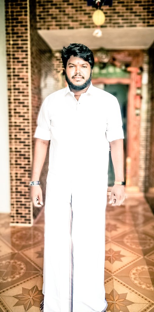 AiadmkVijayraj's tweet photo. வேஷ்டி தினம்...✌🏻
#Veshtiday https://t.co/lRfnju9pem