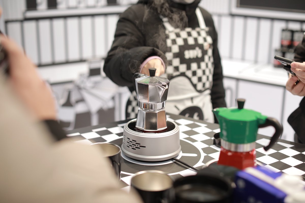 suning_int's tweet image. Sneak peek inside the Sup’s #PlayHome👀
✅Store within a store 
✅Selected products from niche brands around world 
✅Ideas that make home cozy and homey 
Isn’t it cool? #Wednesdayvibe #ExperientialConsumption #TrendingNow