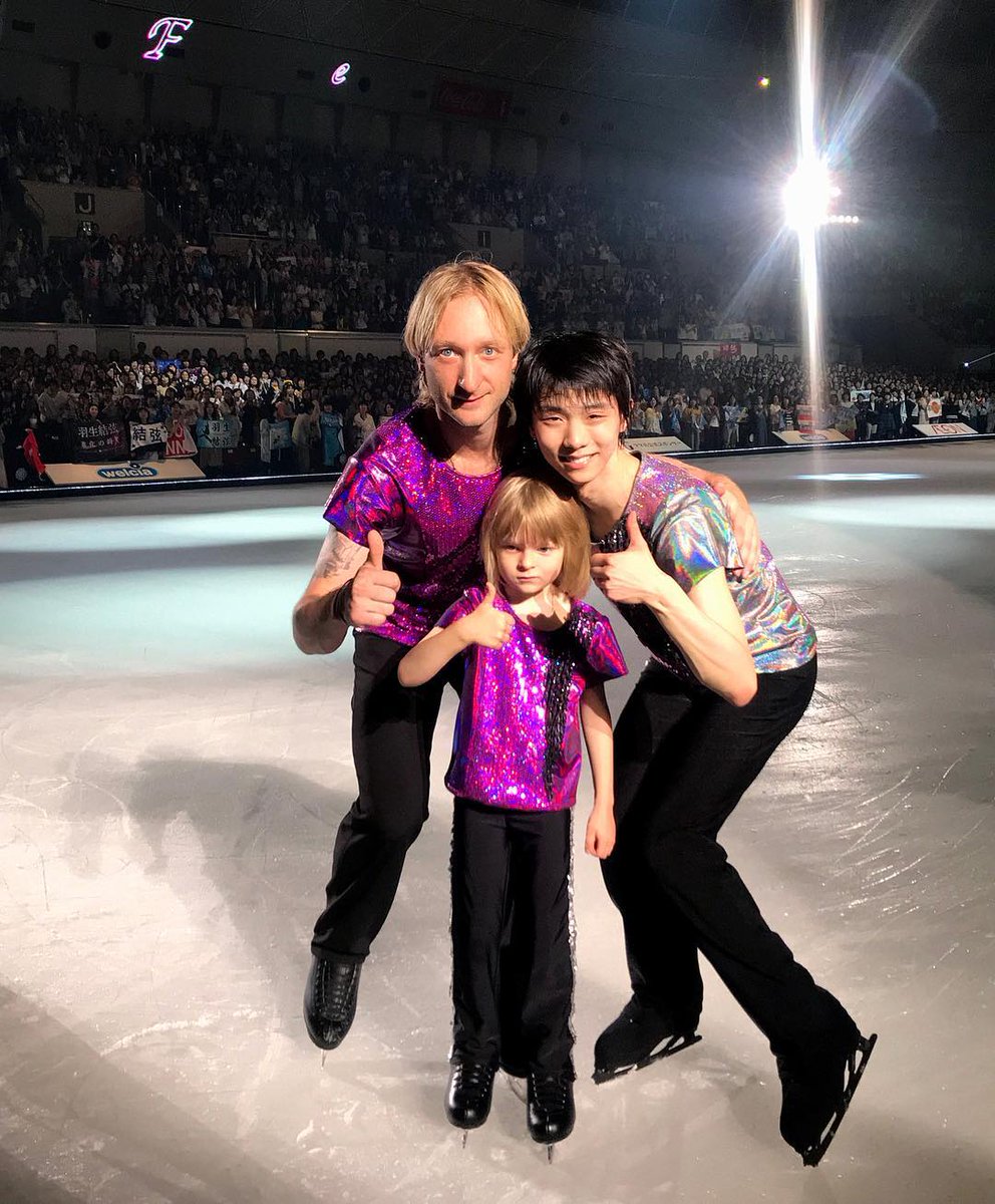 Yuzuruistheking's tweet photo. Happy Birthday to Alex Plushenko!
🎂🎉😊
Happy Birthday, Саша  @gnomgnomych !
С Днём Рождения, Саша! 😊

#yuzuruhanyu #hanyuyuzuru
#yuzuru #羽生結弦 
@plushenkoofficial #evgeniplushenko
#ЕвгенийПлющенко 
@gnomgnomych #alexplushenko
#sashaplushenko
#сашаплющенко https://t.co/a9JdL0peeG