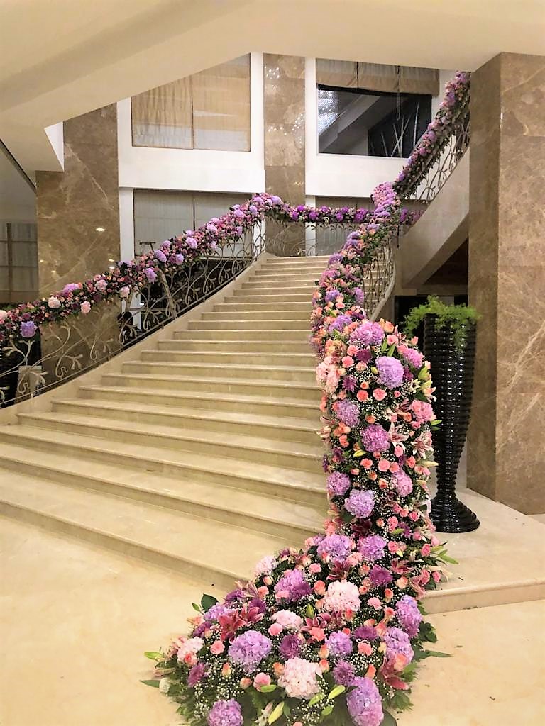 bloomsonlypune's tweet photo. Creating the Best. Day. Ever.❤❤
We have recently done the "wedding Decoration" at Hubli with real imported hydrangea flowers.
Love this? Leave your thoughts in the comments.
#weddingflowers #hydrengea #weddingdecorations #contactlessdelivery #BloomsOnly https://t.co/9TgcGdt2cZ