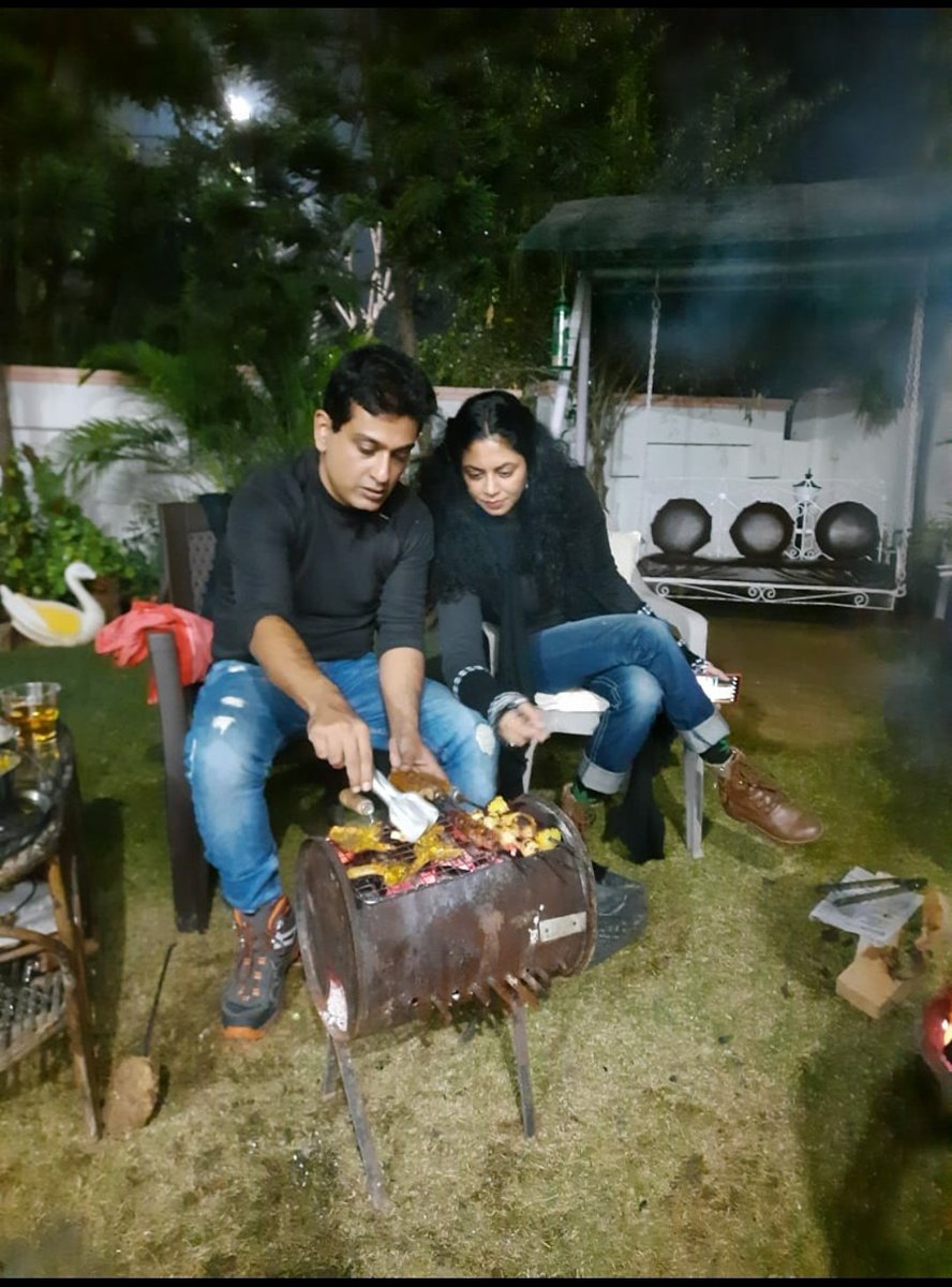 Iamkavitak's tweet photo. Don't need anything more than love and a basic barbecue in the cold winter nights β€ #bliss #becauseihaveyou #chefRon https://t.co/UCb0q9jYrJ