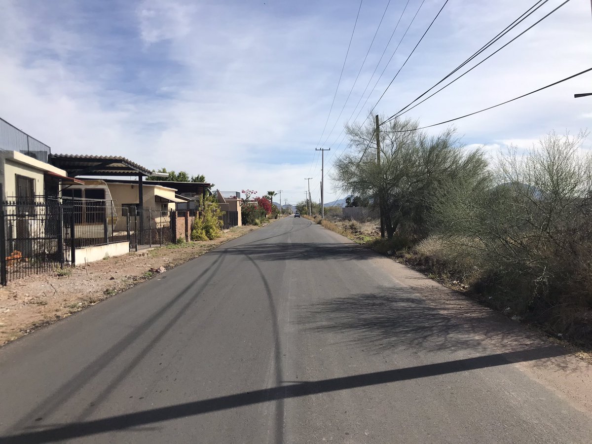 expresiongyms's tweet photo. Mientras las principales calles de la ciudad están intransitables el @victor_marin ha ordenado varias pavimentaciones, en lo más recóndito de San Carlos, que conducen a terrenos propiedad de su socio de toda la vida. #TráficoDeInfluencias https://t.co/XVLSAFYrr4