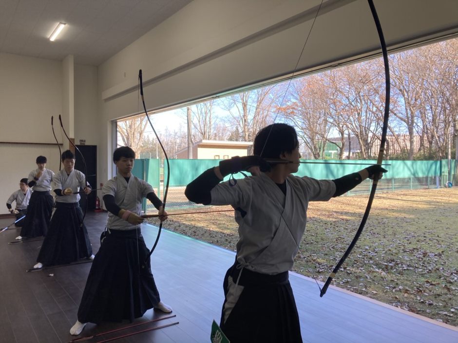 立正大学 150周年記念モザイクアート こちらは体育会弓道部さんよりご提供いただきました 真剣に取り組んでいる姿がとても かっこいいですね 弓道部 大学 立正大学 モザイクアート