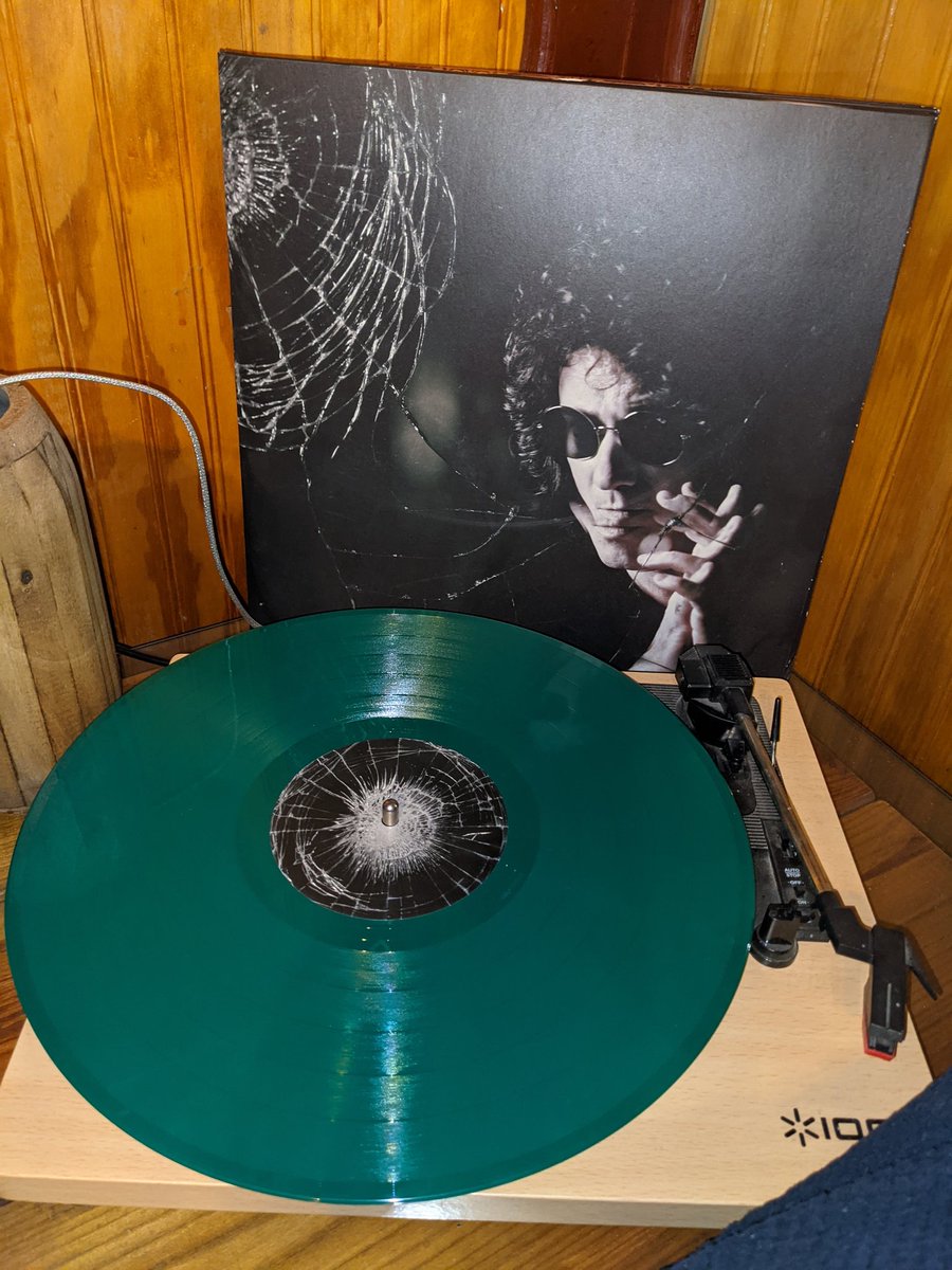 CobraPre's tweet photo. A couple months ago I made a post about how excited I was to receive the album #Possible from @bunburyoficial and today I received #CDLI Cursor De LevitaciΓ³n Intensivo and I am equally excited as my collection grows! https://t.co/mNv2d3xCxH