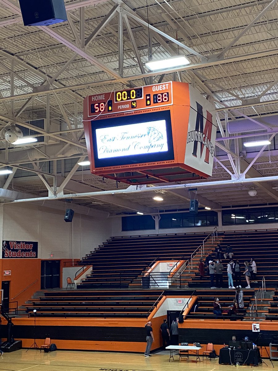 Davis_SydneyB's tweet photo. Ayeeeeee go Canes! Big W against West at home! https://t.co/ySpTV836bz
