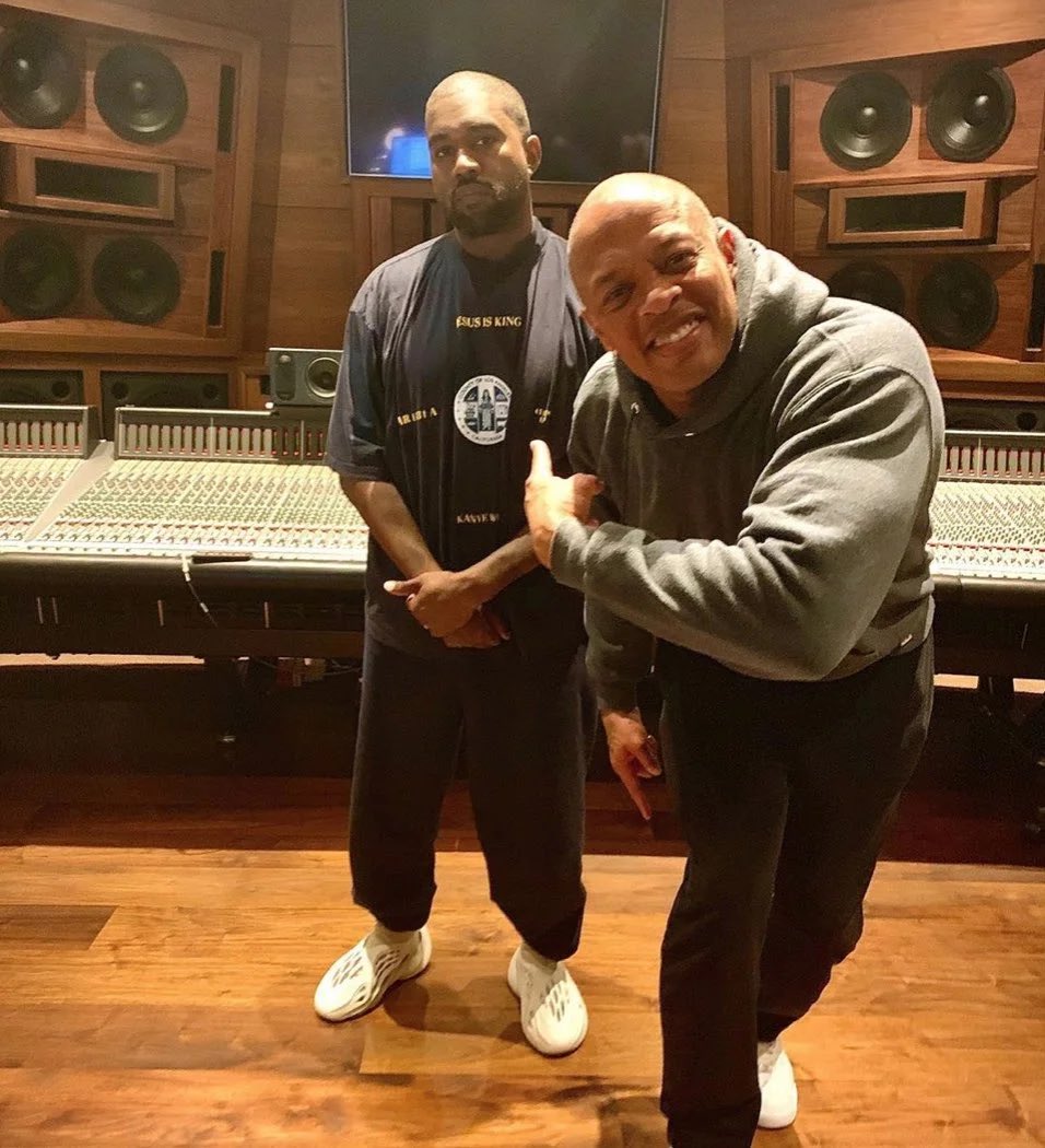 theyeezymafia's tweet image. 🙏