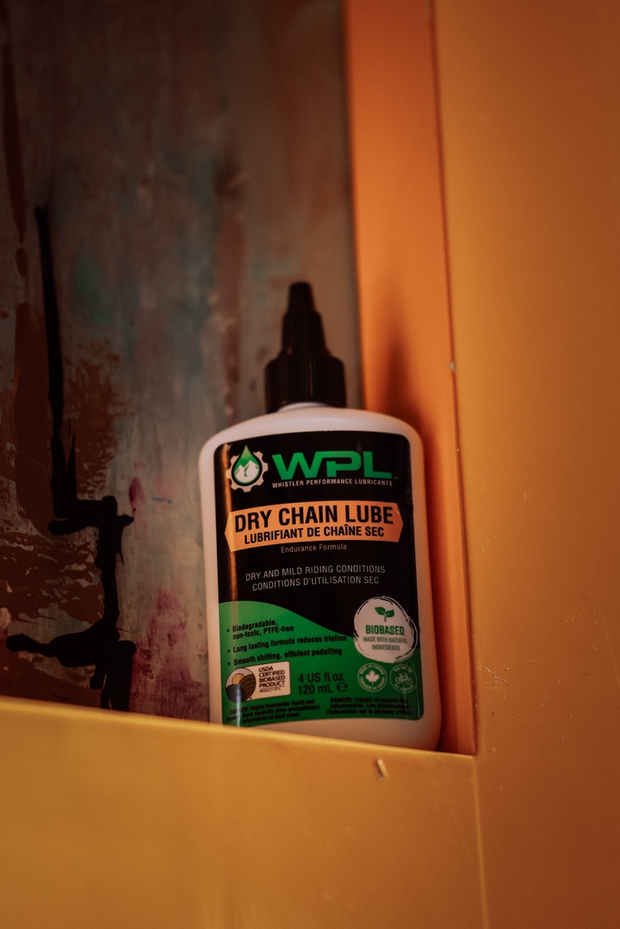 wpl_bike's tweet photo. WPL Dry Chain Lube is the best choice for dry weather riding because it's designed to perform optimally in these weather conditions while it picks up a minimal amount of debris which creates a smooth, silent, and clean ride. 

#WPLBike #RideGreen https://t.co/17y7MtFUzz