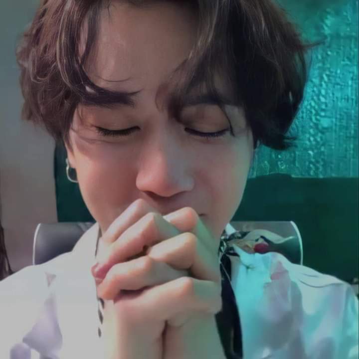 joselineg7_'s tweet photo. 🌼: Ahgase, no puedes ir a ningún lado ¿lo sabes bien?, siempre tienes que quedarte al lado de GOT7 .
#YUGYEOM #GOT7 https://t.co/iQqdNMdZYo