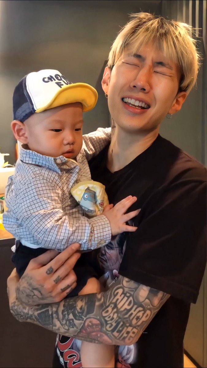 มัมมี้น้องมุเจย์ นูน่าน้องเทรดแอล🐰👀 tweet media
