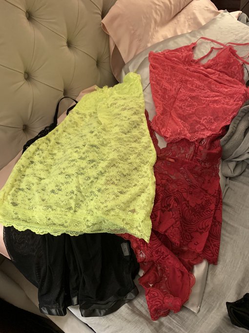 All these new pieces and no one to take my pictures. Stupid Covid https://t.co/WEfztTymcw<a href="/tag/mvsales"class="tags"><span>#mvsales</span></a>