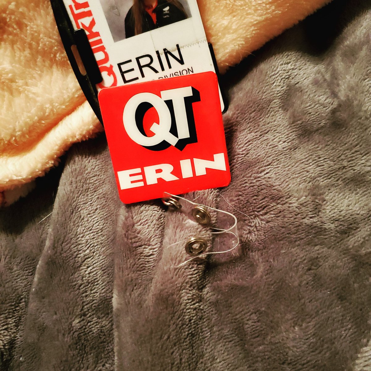 Budweiserlover's tweet photo. What it's like to be that EXTRA employee, oh well no shame here. @QuikTrip https://t.co/W0JJxggMG1
