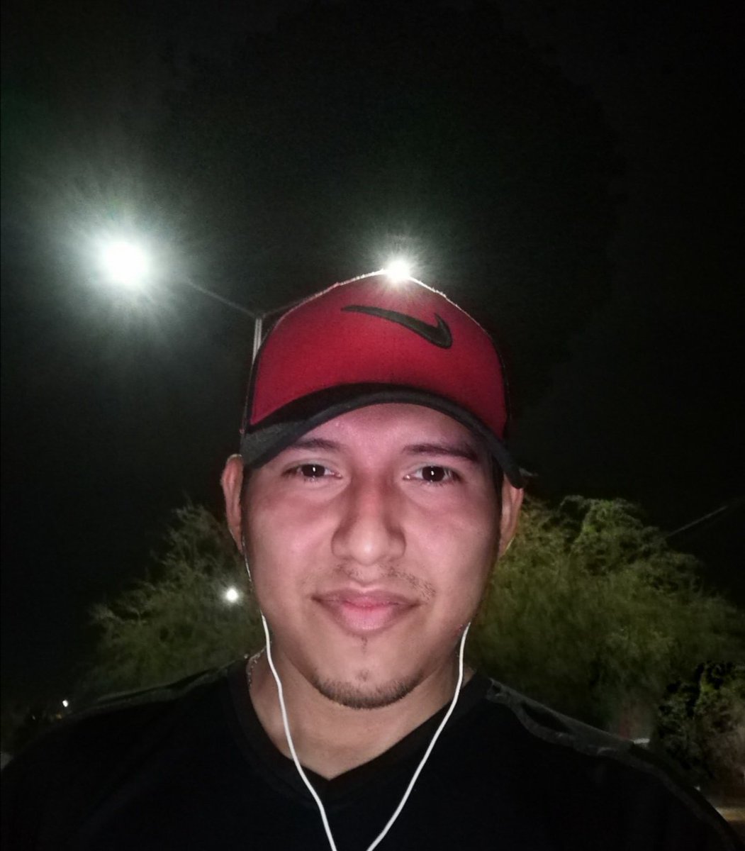 masajescuidart's tweet photo. Corre tras tus sueños 🏃🏽♂️💨 #10K
Sin prisa pero sin pausa #10K
.
.
.
.
#MisGallegos #running #RetoGetFit #CuidArte #PlanPersonalizado #MasajesTerapéuticos #correynopares #RunOn #carreranocturna #RunningMan #herbalifenutrition #nutrition #masajedepies #masajedeportivos https://t.co/UioRJXiJC7