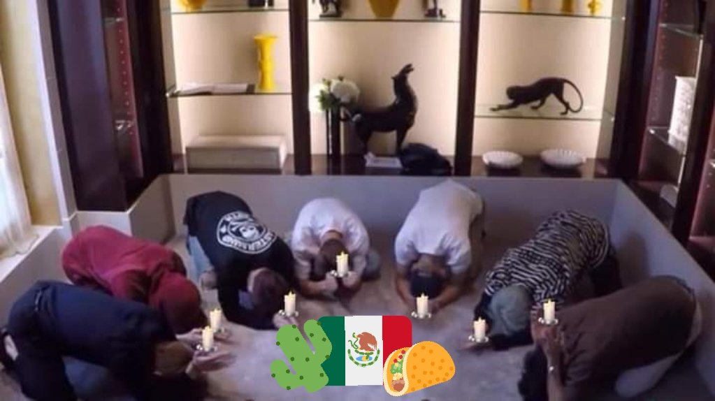 Eli95Taehyung's tweet photo. MEX-ARMY HAGAMOS CADENA DE ORACIÓN
BTS CONCIERTO EN MÉXICO 2021/2022, AMÉN 🇲🇽🕯️🙏🏻 💜
@BTS_twt @ClaromusicaMX
Carlos Slim
#BTS #SOSBTS #BTSENMEXICO2021 https://t.co/CLzsWUAAEb