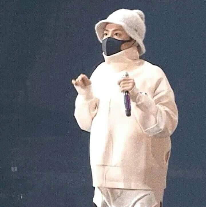 Since hobi's Birthday is coming hehe— Hoseok being the smallest thing in this world (a devastating thread) 