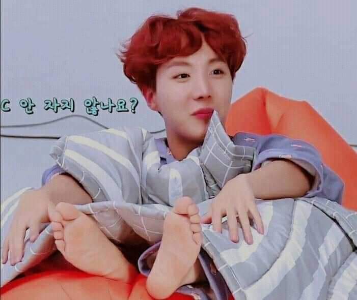 Since hobi's Birthday is coming hehe— Hoseok being the smallest thing in this world (a devastating thread) 