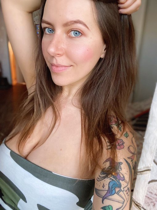 Can you see me in this camo? ?
#kochanius #kochansucks #onlyfans https://t.co/f8offfVN8l