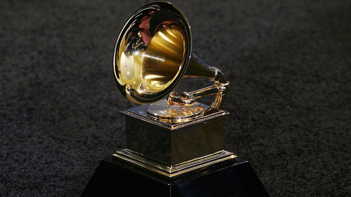 Natasya00469242's tweet photo. The Grammys 2021 #GRAMMYs have officially been rescheduled to Sunday, March 14th. #grammys2021 have been postponed due to #COVID19 concerns. 
#NewMusic #NewMusicAlert #NewReleases #MusicNews #eMusic #STL $ERD #ERD #ERDMusic #ErMusicTV #ErMusic #ERTV https://t.co/Ne31TFiXM1
