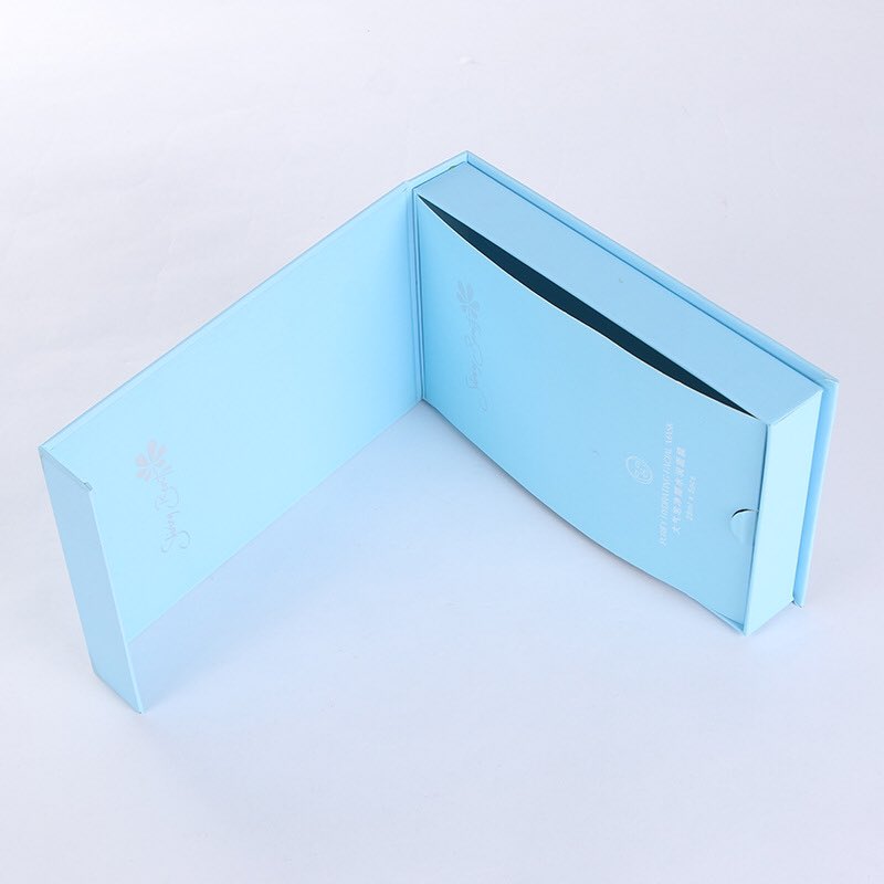 AP_Packaging's tweet image. Custom service for paper gift box with inside cover, magnetic closure. contact us to get more details.

#giftbox #giftpackaging #magneticbox #papergiftbox #boxcustom #printing #cosmeticpackaging