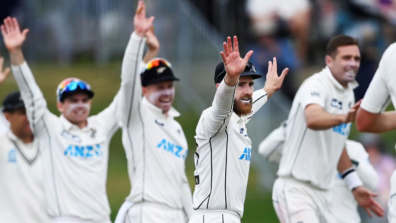 #BREAKING! On top of the world: Black Caps claim No.1 Test ranking for first time with series sweep over Pakistan
tvnz.co.nz/one-news/sport…