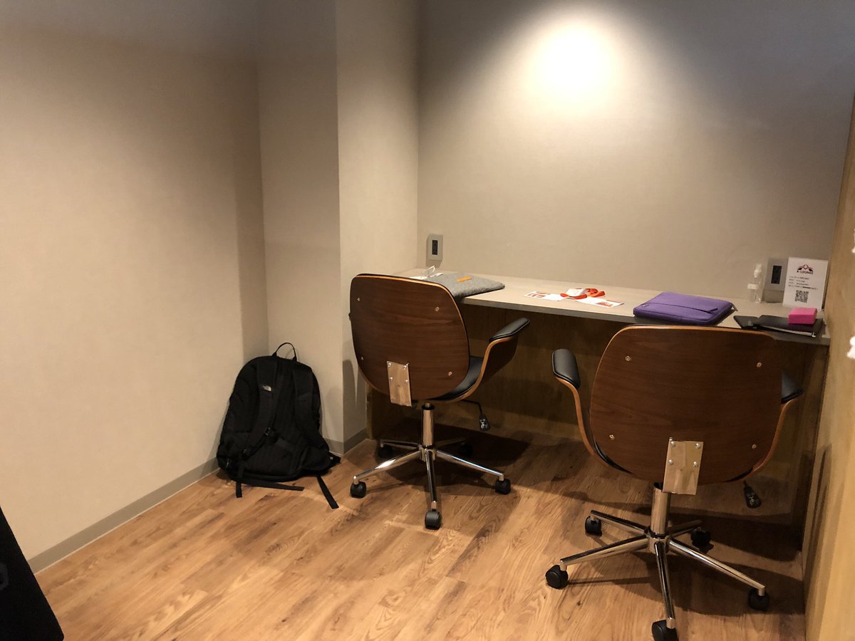 JFujitm's tweet photo. 能見台に新しくできたコワーキングスペースが神すぎる件!!
ドロップイン500円で学生は月5000円!
元のバイト先もめちゃくちゃ近いから鬼リピ確定です、、、!
#ALounge https://t.co/lKiTzsEBUG