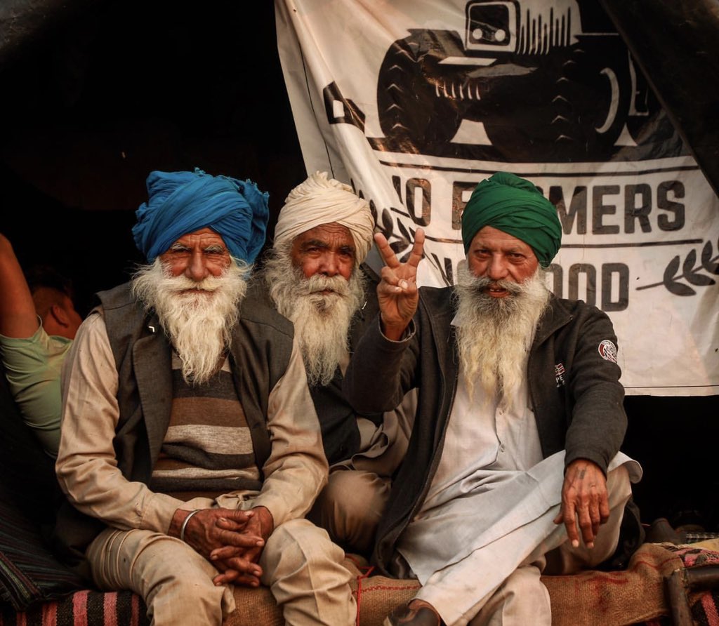 Victory__Signs's tweet photo. ਫ਼ਿਤਰਤੇਂ ਅਨੋਖੀ ਹੇਂ ਹਮਾਰੀ 
ਲੋਕ ਹਮੇ ਬਾਗ਼ੀ ਬੁਲਾਤੇਂ ਹੇਂ
#WorldSupportIndianFarmers https://t.co/RxcH2hWIUV