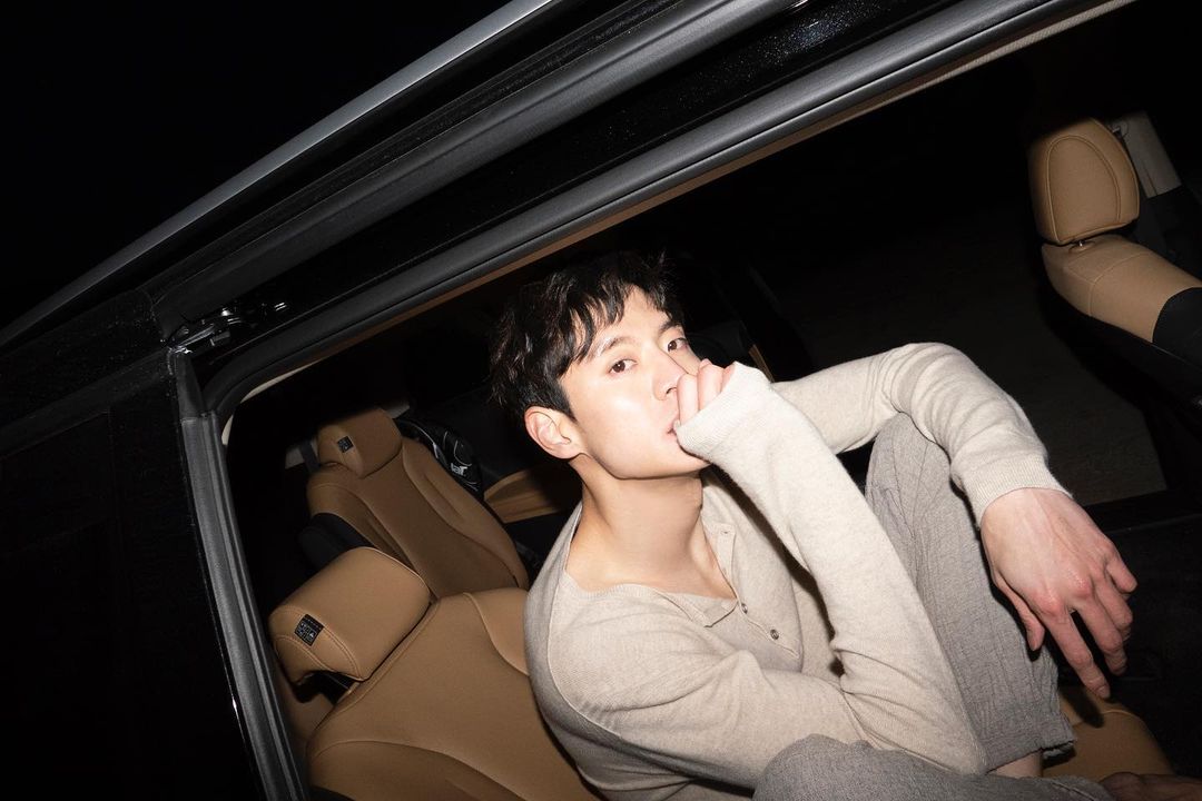 MoonSuinnPH's tweet photo. [2021/01/16] suinn92 Instagram update

Caption: #HowToUseCarnival #BestWorld #TheSunset

#MoonSuInn #문수인 https://t.co/P5F2cqvBTy