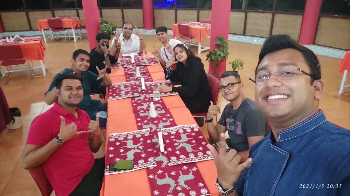 SinghDevvarat's tweet photo. SUPER CHEF FINALS
#feelingexcited
#lifetimeopportunity
#IIHMGOA
@IIHMGOA @IIHMHOTELSCHOOL @subornobose @AADirIIHMDELHI @ajitfnb @chaturvedi_rina @DirectorIIHM @naitikkhanna @IIHMJAIPUR https://t.co/KzL0LRCbbo