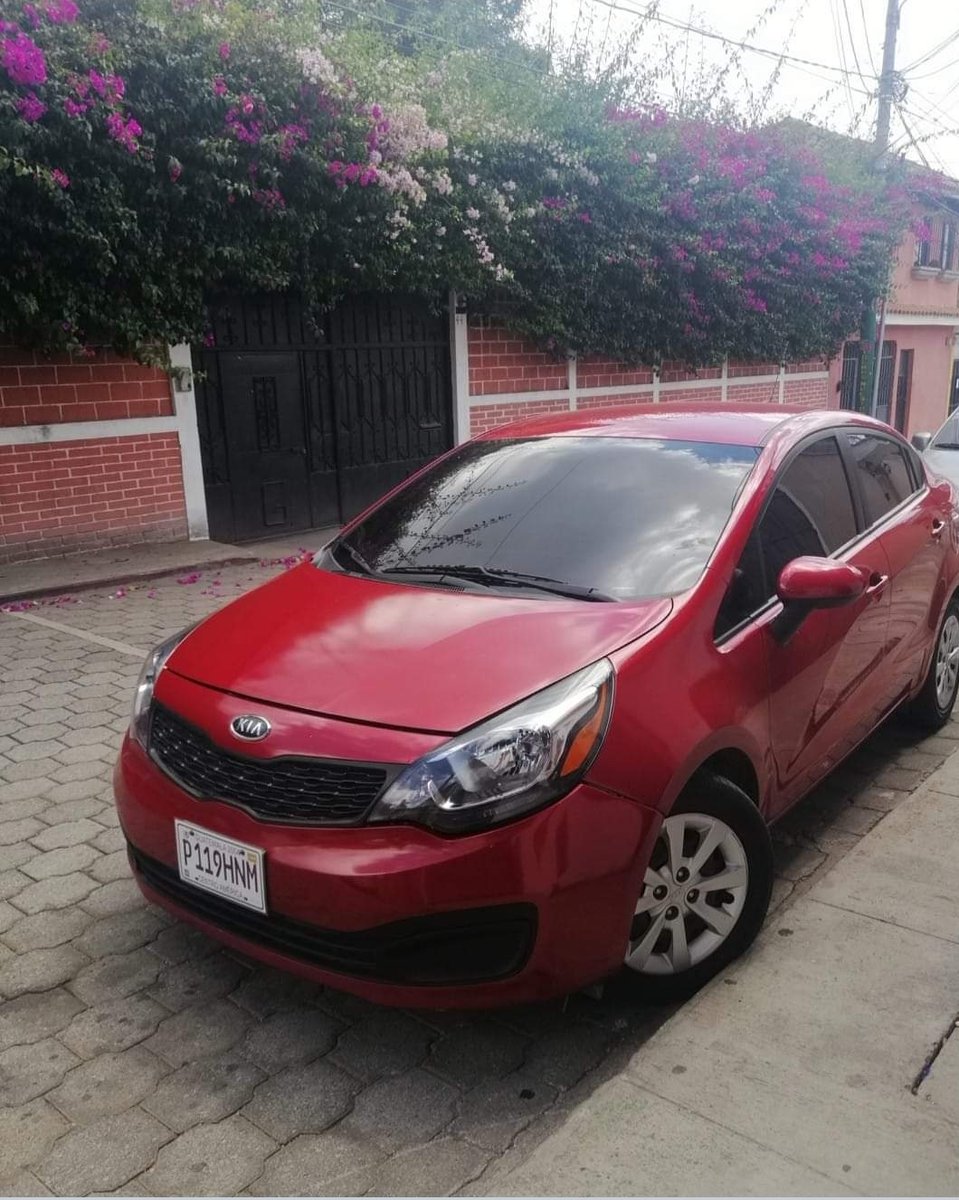 bk1602's tweet photo. @amilcarmontejo  el dia de hoy me robaron mi carro en Vista Hermosa podria informar por  si lo ven. Gracias se antemano , ese carro era mi sustento. https://t.co/hgJvm2BcuL