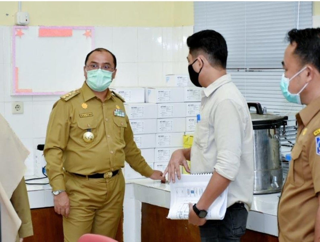 babelreview's tweet photo. Gubernur Erzaldi Dorong Pemerintah Kabupaten/Kota Segera Operasionalkan Alat PCR https://t.co/93NjNfGmTN

#Erzaldi #Babel #Covid-19 #vaksincorona https://t.co/oT4in3gZQ9