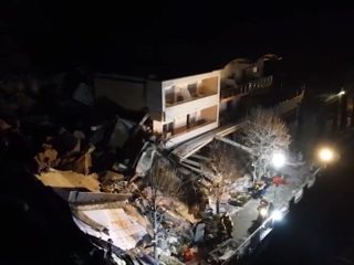 Project987p's tweet image. Оползень в Италии: отель в Больцано оказался засыпан камнями
vesti.ru/article/2507206