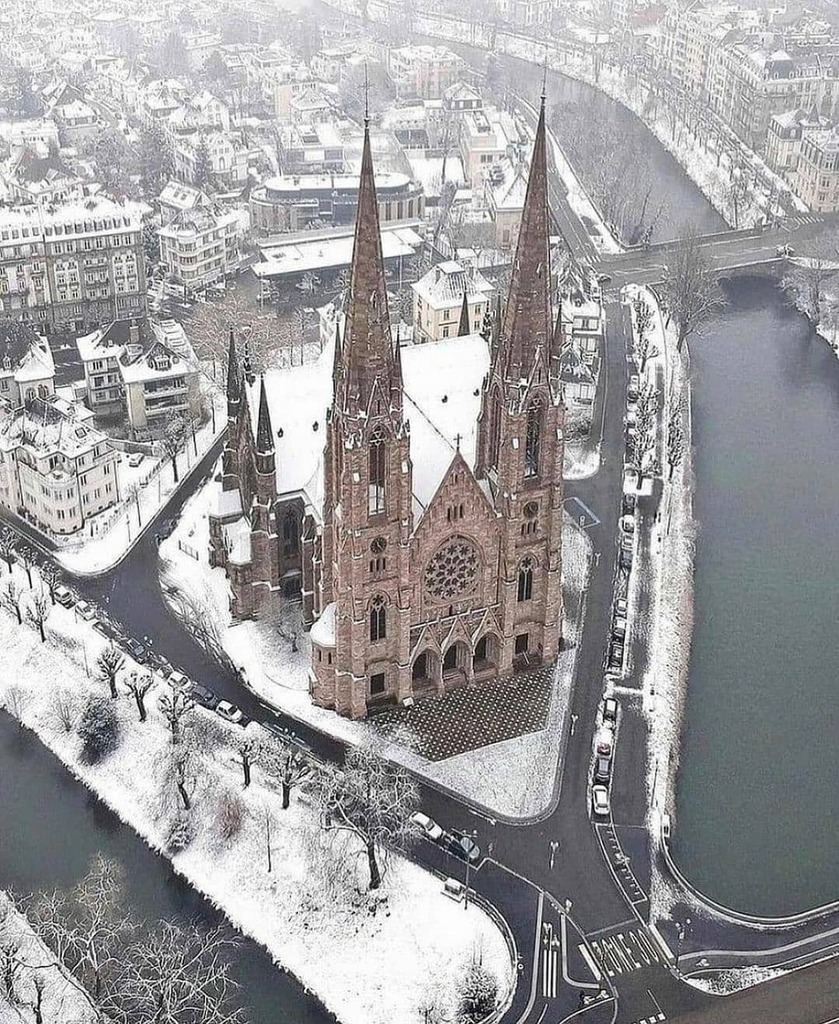 ketan1378's tweet photo. Repost of @incredible_europe 📍 : Strasbourg, France 🇫🇷
🇪🇺✈️🇪🇺✈️
📷 : @tonyrammath ❤️😀
🇪🇺✈️🇪🇺✈️
#incredible_europe #bestcitybreaks #europe_gallery #europe_vacations #europe #city #travel #reflection #citiesoftheworld #architecture #archilovers #architecturelovers #exploringthe… https://t.co/ryboLSA6cn