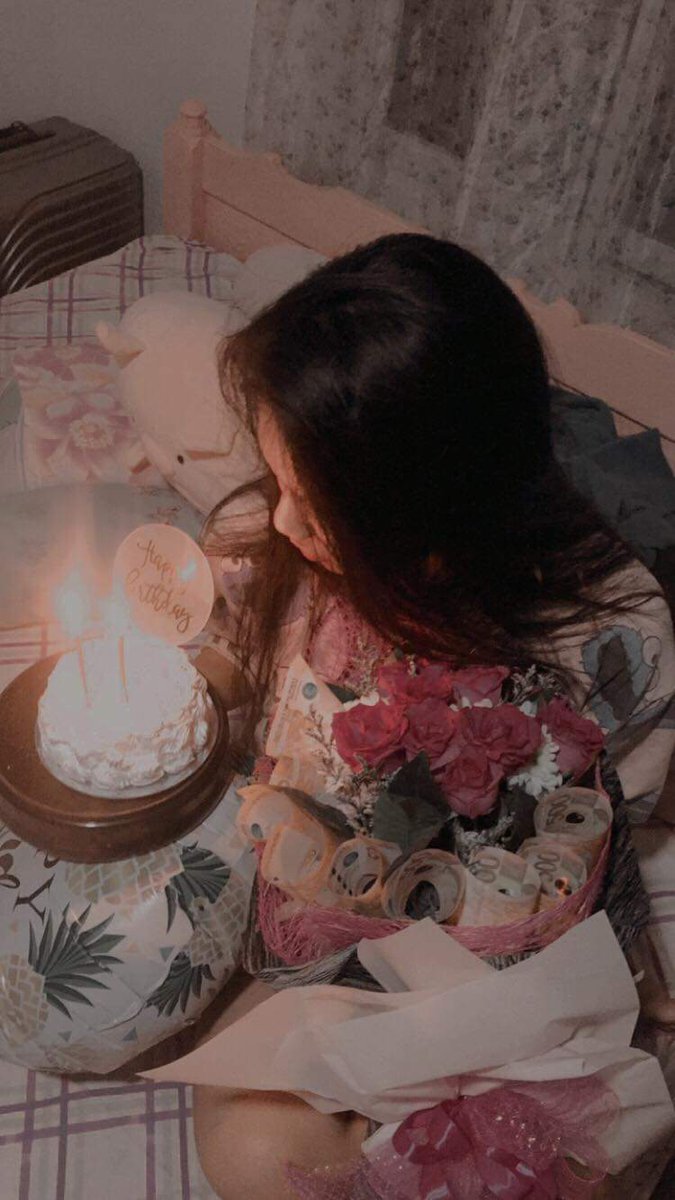 shai064's tweet photo. May God grant all that I have yearned for, and crown all my efforts with good success. Happier 18th birthday to me. https://t.co/IDNdFMhKDH