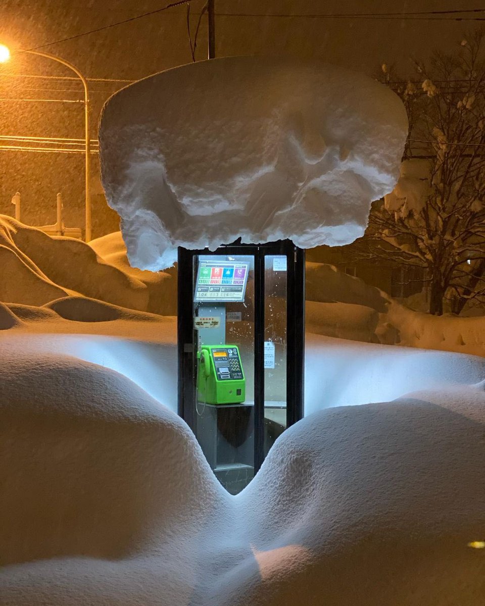 Unique_Abstract's tweet photo. Snow in Hokkaido by Tak https://t.co/wjcNdnktfQ