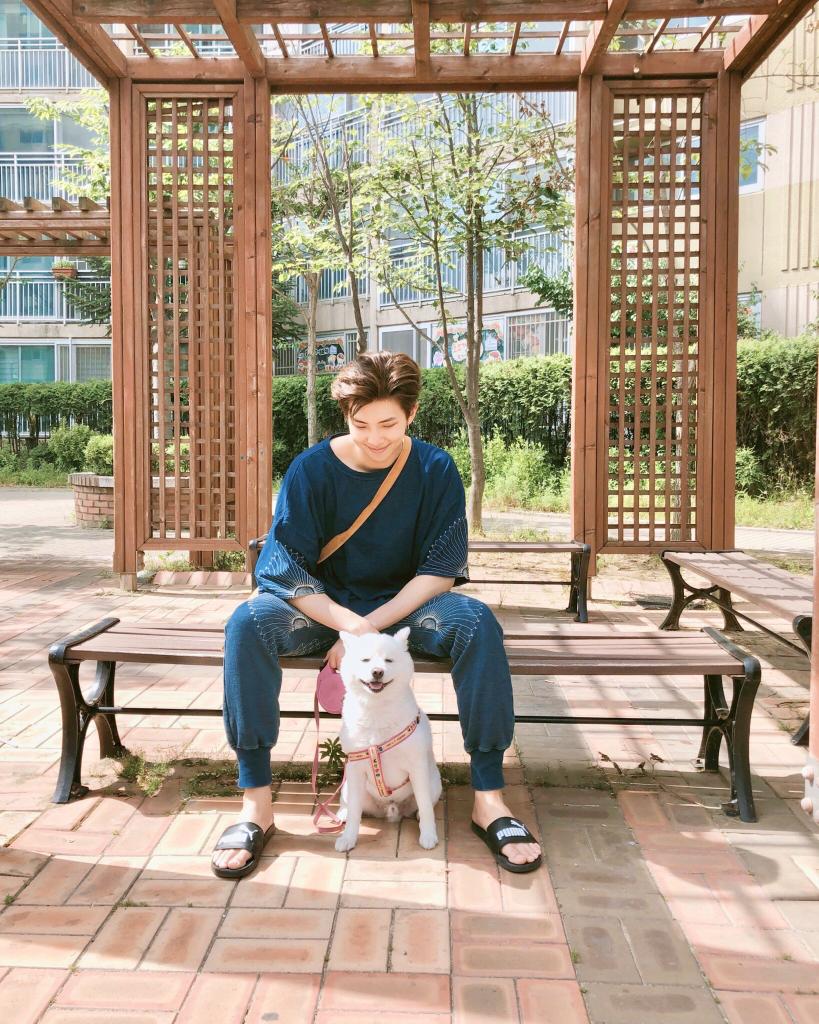 nitaharianja_'s tweet photo. Daddy 💜
#NAMJOON #BloomInWinterRM @BTS_twt https://t.co/rwf5UcoY95