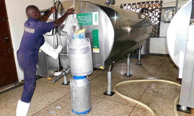 OWC_ug's tweet photo. . @GovUganda has installed 80 Assorted Agro-Processing Facilities country-wide including; 33 Coffee Hullers, 2 Rice Hullers and 30 Maize Mills, 14 Milk Coolers and 1 Cocoa Bulk Centre to provide storage, branding, and value-addition to agricultural commodities. https://t.co/9ZY72L2cGv