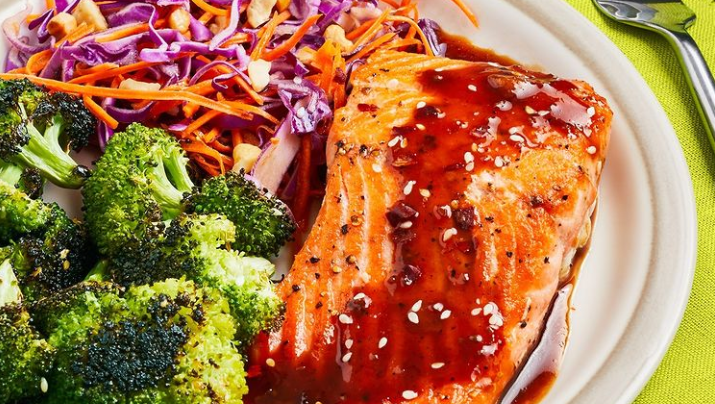 Flagwixx_store's tweet photo. Cheers to the new year! π₯ . Healthy food inspiration for the new year. Photo credit: @greenchef
#EatWell #PlantPowered #foodlovers #cooking #food #foodie #recipe #delicious #eat #vegan #healthyfood #healthy #flagwix #newyearplan #happynewyear #resolutions #newyou #health https://t.co/NQnztFM2s1