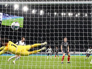 Project987p's tweet image. "Тоттенхэм" стал первым финалистом Кубка английской лиги
vesti.ru/article/2507164