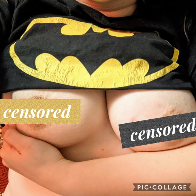 When I flash that Bat Signal it means I want you to cum play with me. View the full uncensored here:<a href="/tag/couple"class="tags"><span>#couple</span></a><a href="/tag/bbw"class="tags"><span>#bbw</span></a><a href="/tag/accountant"class="tags"><span>#accountant</span></a><a href="/tag/slut"class="tags"><span>#slut</span></a><a href="/tag/moaning"class="tags"><span>#moaning</span></a><a href="/tag/audi"class="tags"><span>#audi</span></a>